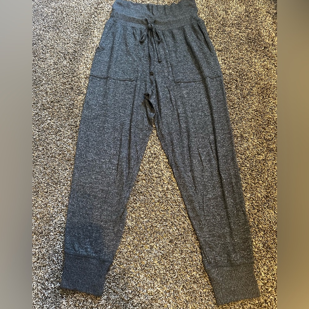 Aerie Dark Grey Joggers 🦋